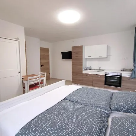 Szandra Apartmanhaz Gyenesdiás Exterior photo