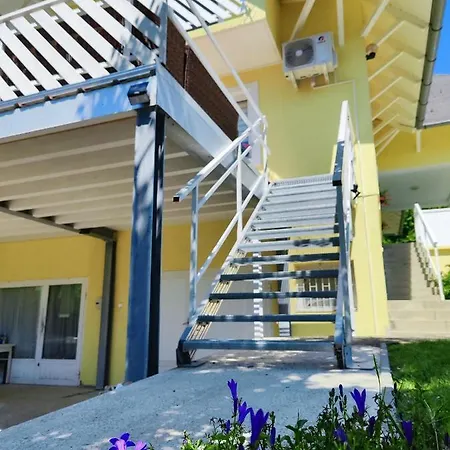 Szandra Apartmanhaz Gyenesdiás Exterior photo