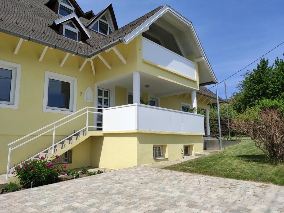 Szandra Apartmanhaz * Gyenesdiás