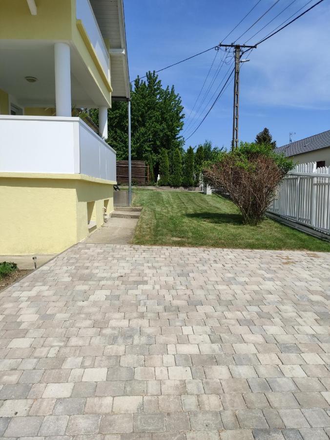 Szandra Apartmanhaz Gyenesdiás