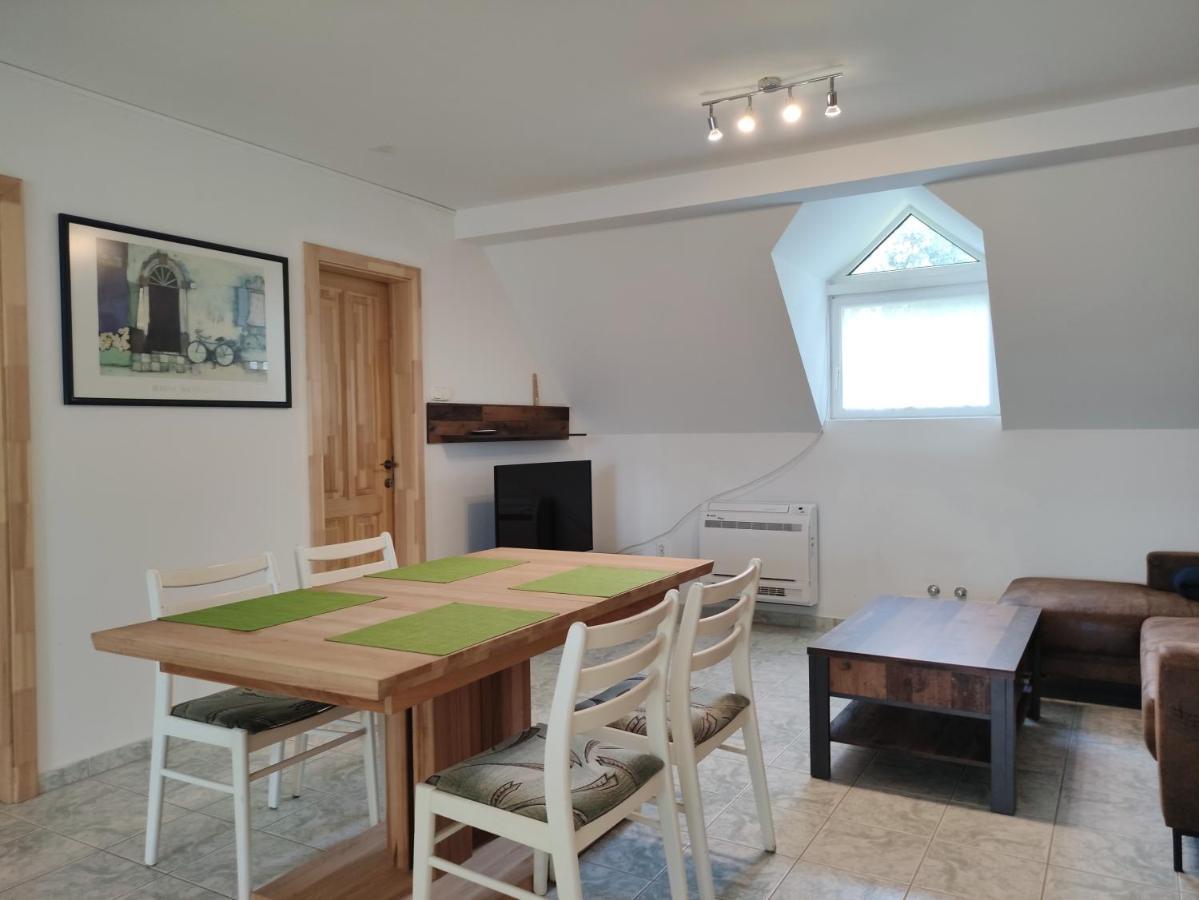 Szandra Apartmanhaz * Gyenesdiás