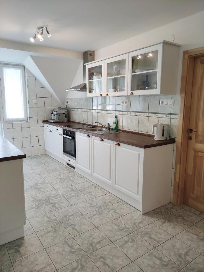Szandra Apartmanhaz Gyenesdiás