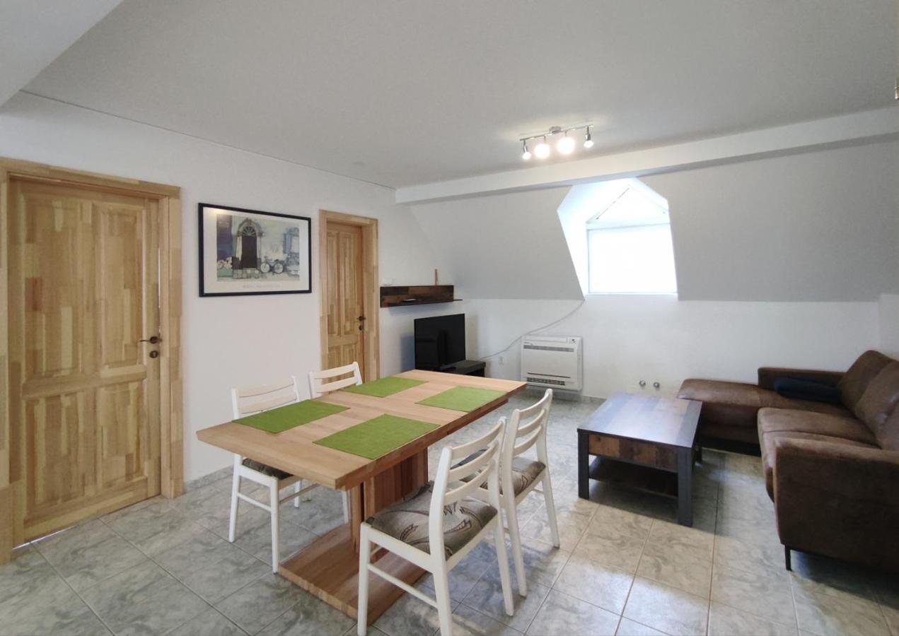 Szandra Apartmanhaz * Gyenesdiás