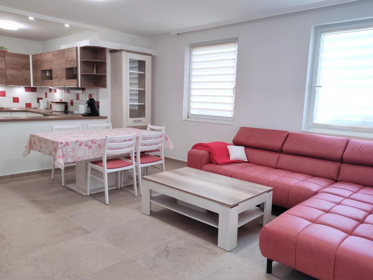 Szandra Apartmanhaz * Gyenesdiás