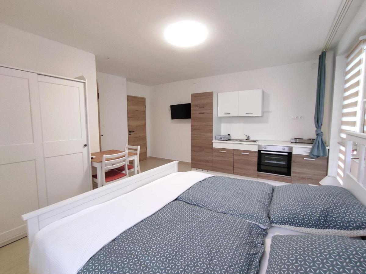 Apartment Szandra Apartmanhaz
