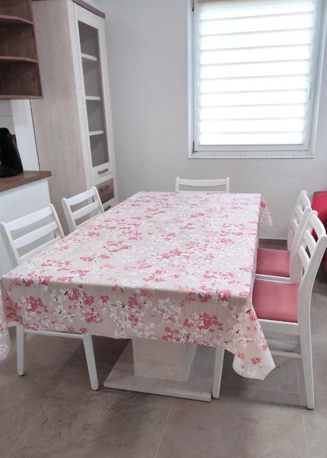 Apartment Szandra Apartmanhaz
